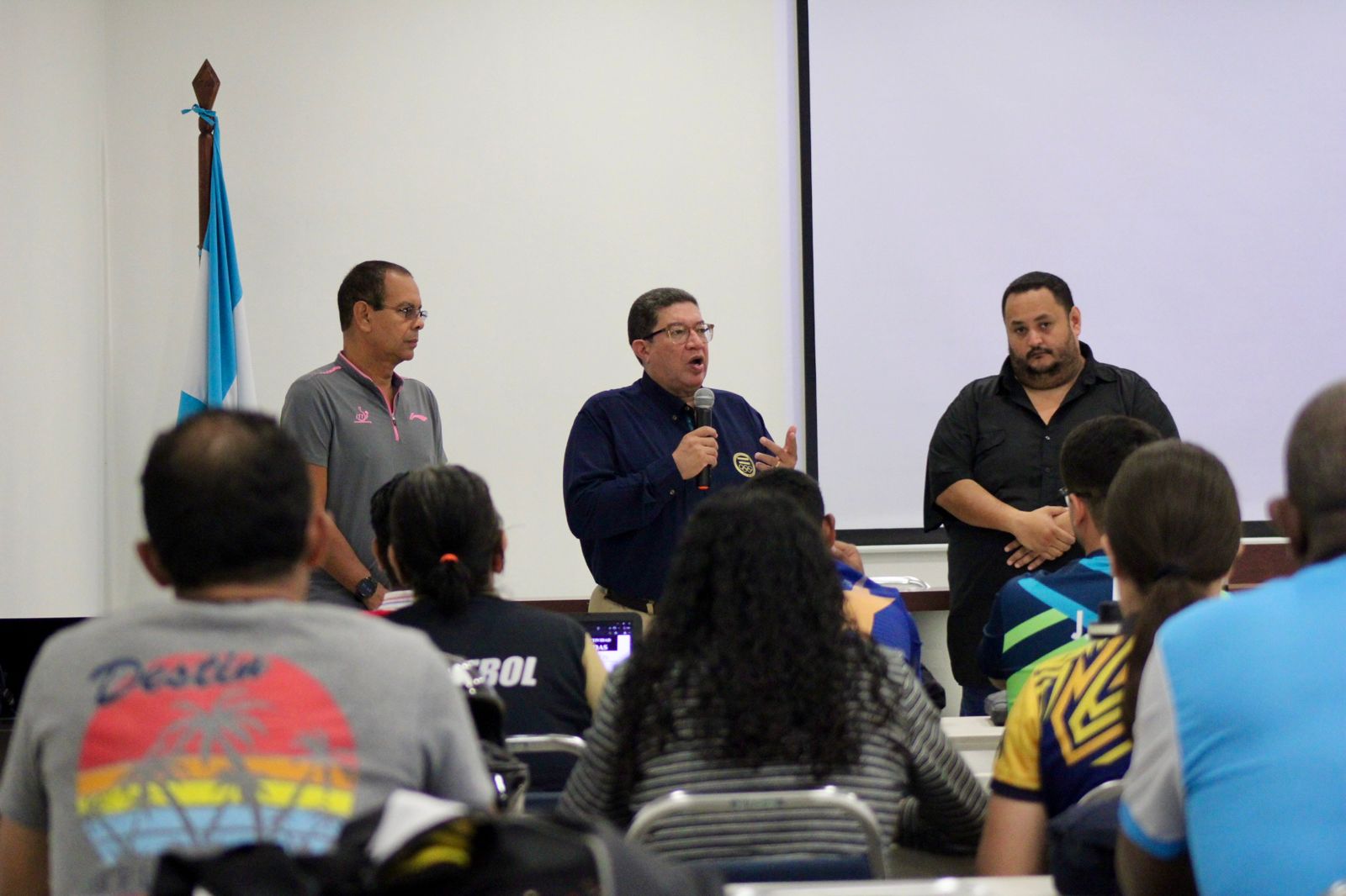Sesión del curso internacional para entrenadores